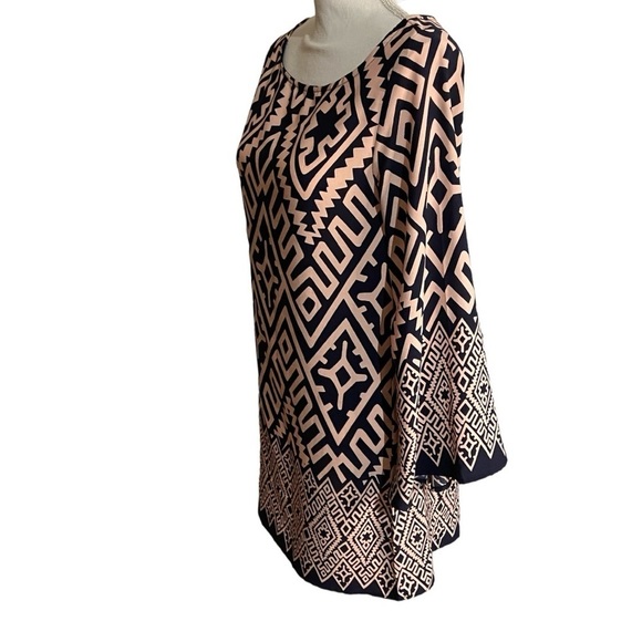 Yahada Navy &‎ Pink Shift Dress - Picture 3 of 6